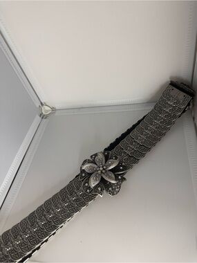 Embellished Silver Floral Waist Belt for Women